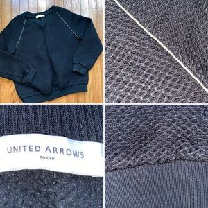 UNITED ARROWS Tokyo Japan $189 Textured Black Crewneck LS Top w Gold Trim S EUC
